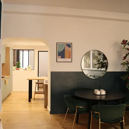 Centre Historique, Ideal Couple Lägenhet *