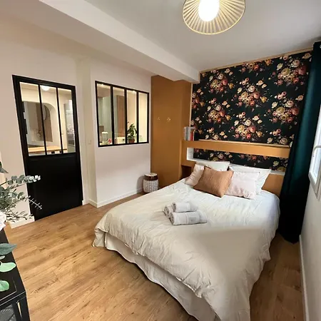 Centre Historique, Ideal Couple