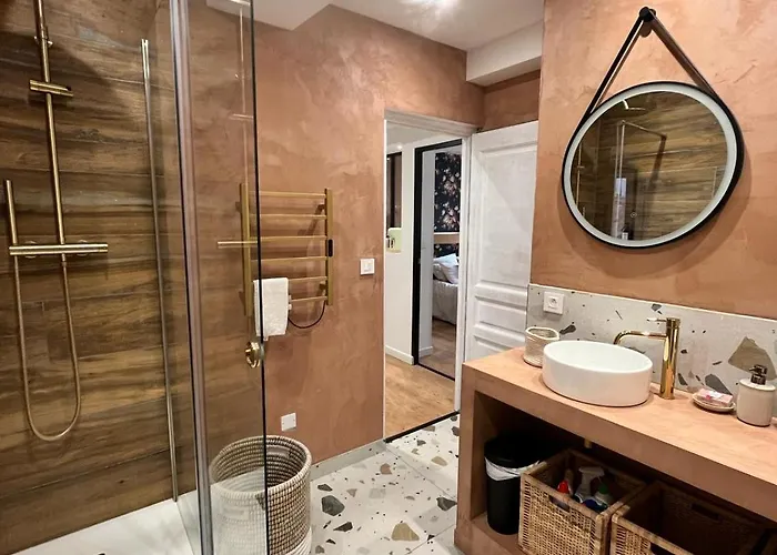 Centre Historique, Ideal Couple Apartment Hyeres