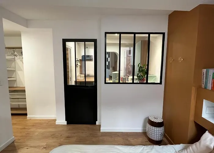 Centre Historique, Ideal Couple Apartment *