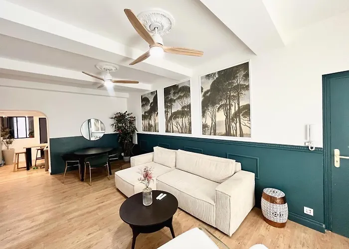 Centre Historique, Ideal Couple Apartment *