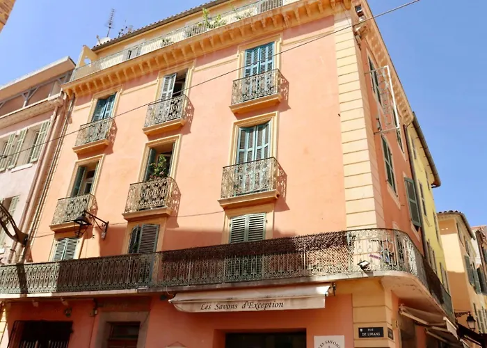Centre Historique, Ideal Couple Apartment Hyeres